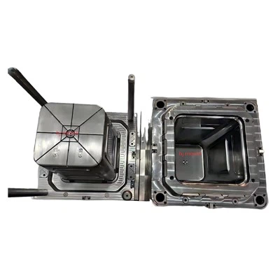 Plastikowa forma stołka